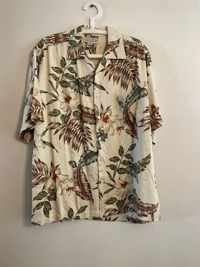 Island Republic 100% Silk Cream Floral Leaf Short-Sleeve Button-Down Shirt